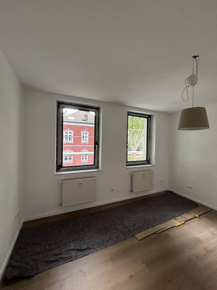 Neue Fenster im fertig sanierten Wohnraum